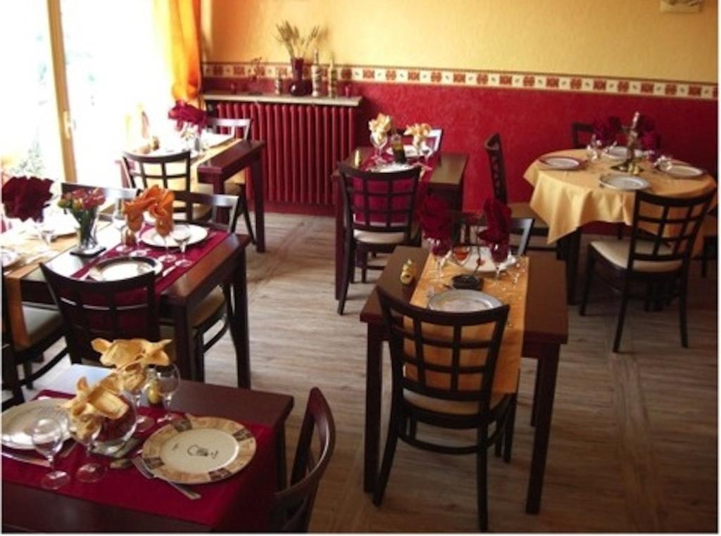 Hotel Restaurant Les Oliviers Nyons Εξωτερικό φωτογραφία